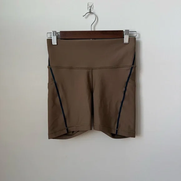 Athleta Interval Stash Ombre Tipped 5” Bike Shorts Size Small - Picture 1 of 7